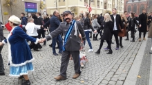 2018.11.09 Maturzyści tańczą poloneza