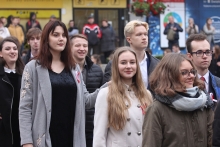 2018.11.09 Maturzyści tańczą poloneza