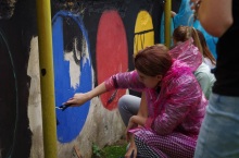 Street-art-festiwal-Uczestnicy-z-2LO-przy-pracy-